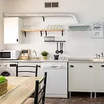 Atico Puente Parking Gratuito Apartmán