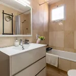 Atico Puente Parking Gratuito Apartmán *